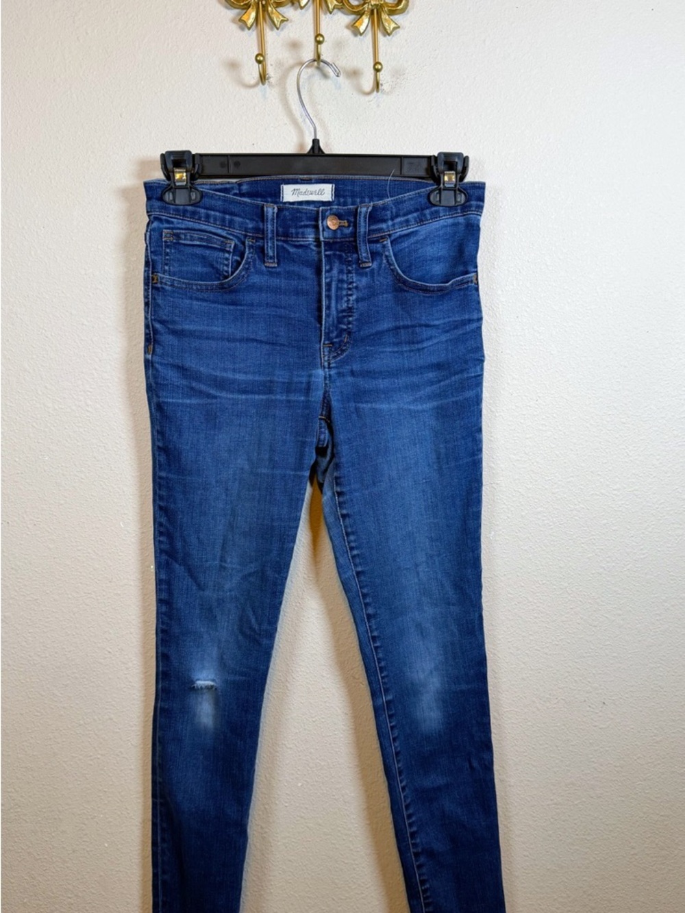 Madewell Dark Blue Skinny Jeans with Subtle Fade & Distress. Size 27